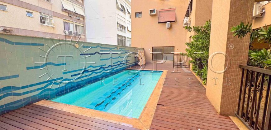 Apartamento de 272 m², silencioso e em rua excelente, no Leblon.