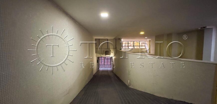 Apartamento de 272 m², silencioso e em rua excelente, no Leblon.