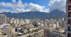 Apartamento reformado de 75m², em Ipanema