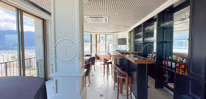 Apartamento reformado de 75m², em Ipanema