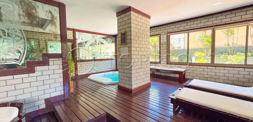 Apartamento reformado de 75m², em Ipanema