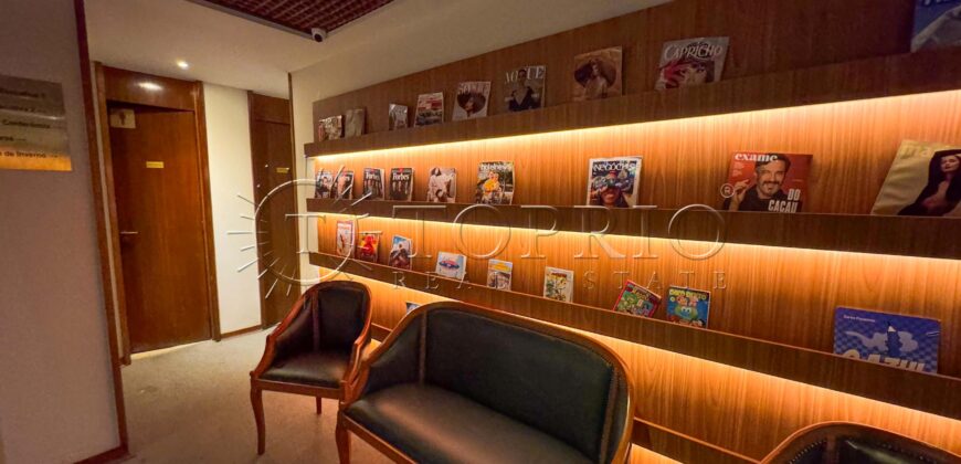 Apartamento reformado de 75m², em Ipanema