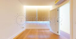 Cobertura Duplex Reformada com Vista Deslumbrante da Praia de Ipanema