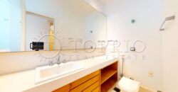 Cobertura Duplex Reformada com Vista Deslumbrante da Praia de Ipanema