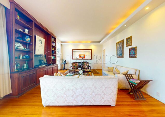 Apartamento de 210 m² na Vieira Souto