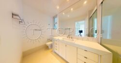 Cobertura Duplex Reformada com Vista Deslumbrante da Praia de Ipanema