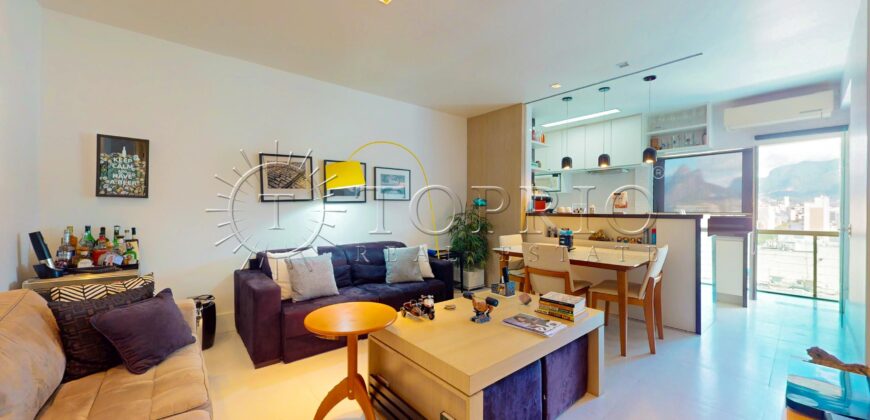 Apartamento reformado de 75m², em Ipanema