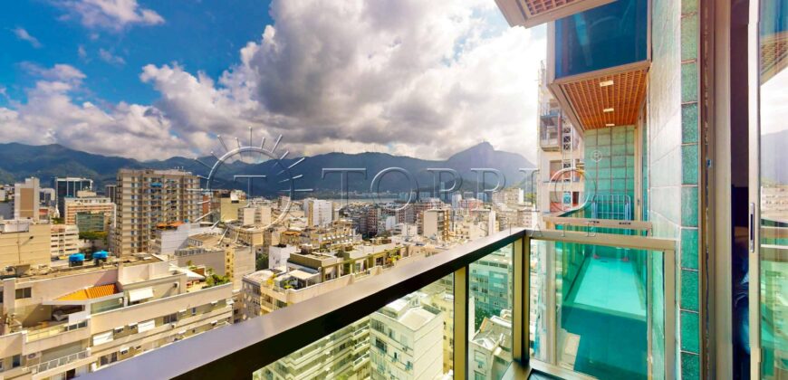 Apartamento reformado de 75m², em Ipanema