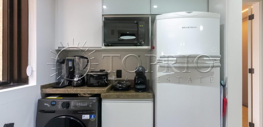 Apartamento reformado com vista para a Praia de Ipanema