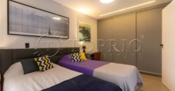 Apartamento reformado com vista para a Praia de Ipanema