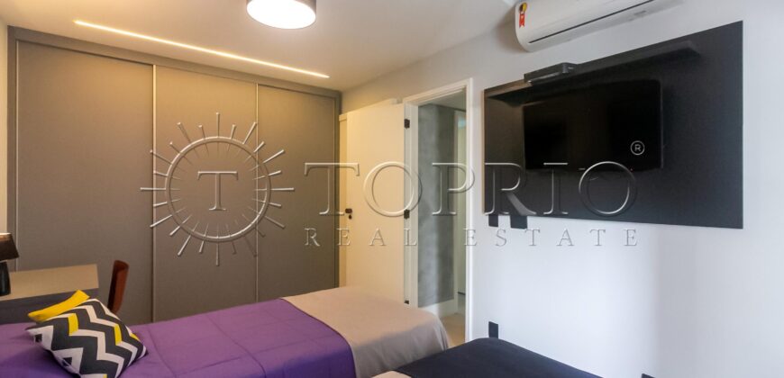 Apartamento reformado com vista para a Praia de Ipanema