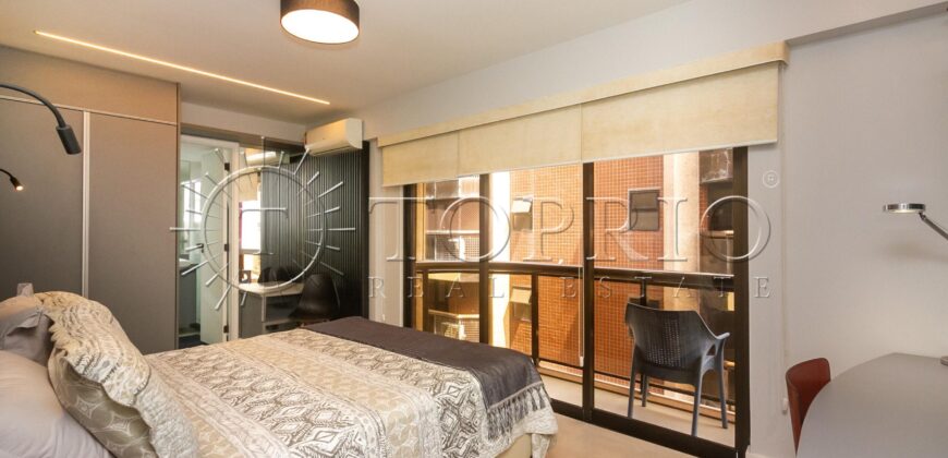 Apartamento reformado com vista para a Praia de Ipanema