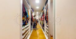 Apartamento de 261 m², silencioso, em rua nobre no Leblon.