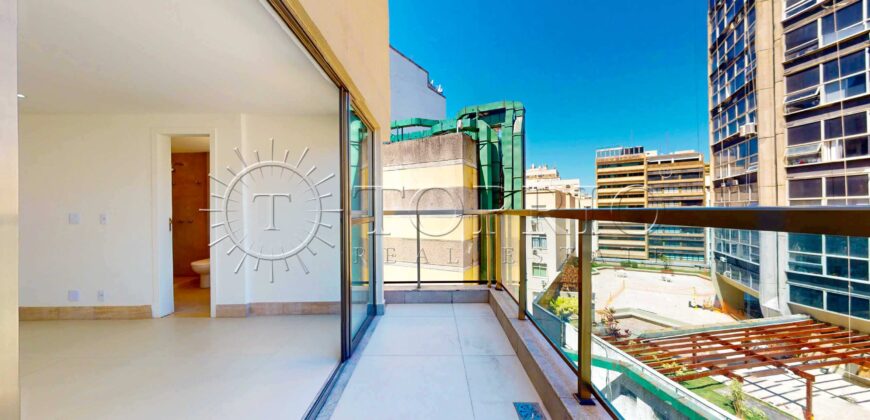 Cobertura Triplex Reformada no Leblon – Vista para o Dois Irmãos e Conforto Total