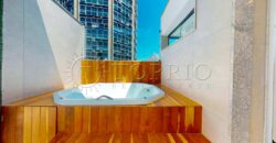 Cobertura Triplex Reformada no Leblon – Vista para o Dois Irmãos e Conforto Total