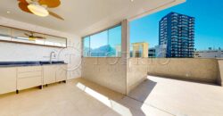 Cobertura Triplex Reformada no Leblon – Vista para o Dois Irmãos e Conforto Total