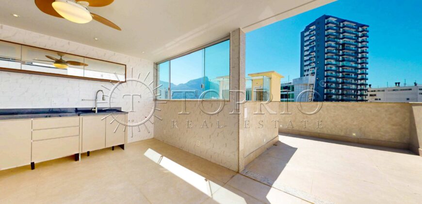 Cobertura Triplex Reformada no Leblon – Vista para o Dois Irmãos e Conforto Total