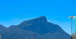 Cobertura Triplex Reformada no Leblon – Vista para o Dois Irmãos e Conforto Total