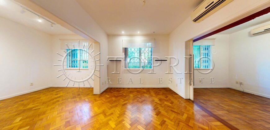 Apartamento de 140 m², silencioso e em rua excelente no Leblon
