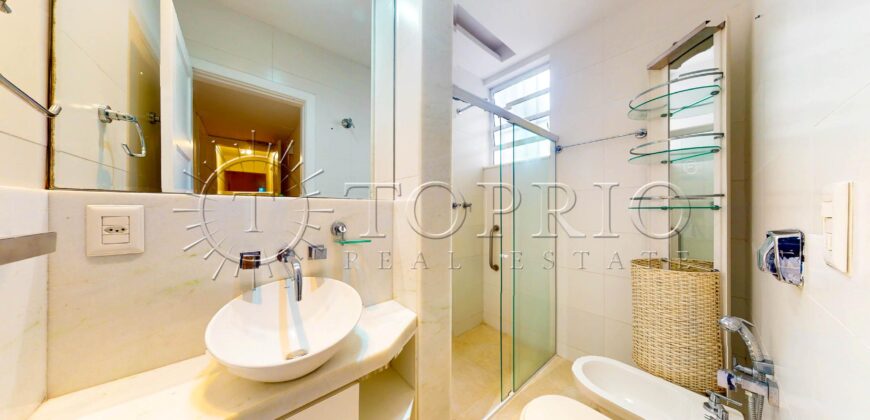 Apartamento de 140 m², silencioso e em rua excelente no Leblon