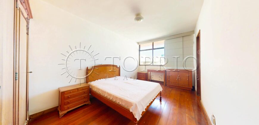 Apartamento de 134 m² em Ipanema – Andar Alto, Vista Mar e Potencial de Personalização