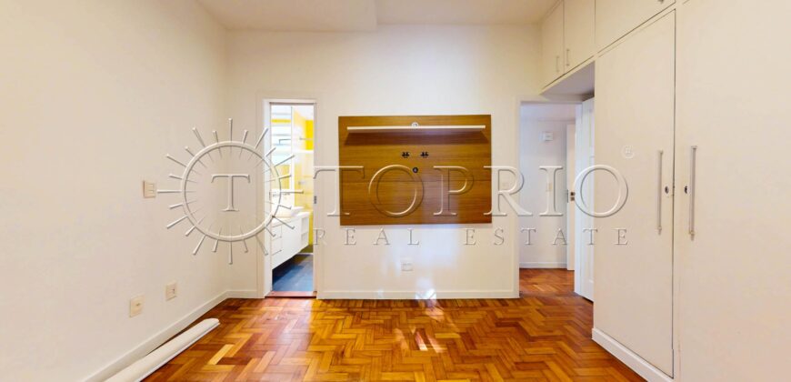 Apartamento de 140 m², silencioso e em rua excelente no Leblon