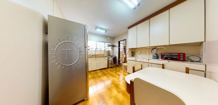 Apartamento de 134 m² em Ipanema – Andar Alto, Vista Mar e Potencial de Personalização