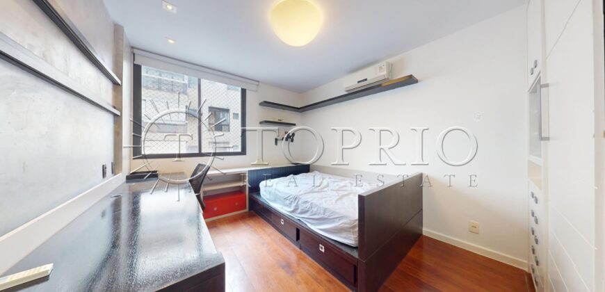 Apartamento Reformado de 231 m² no Leblon