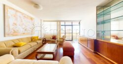 Apartamento de 134 m² em Ipanema – Andar Alto, Vista Mar e Potencial de Personalização