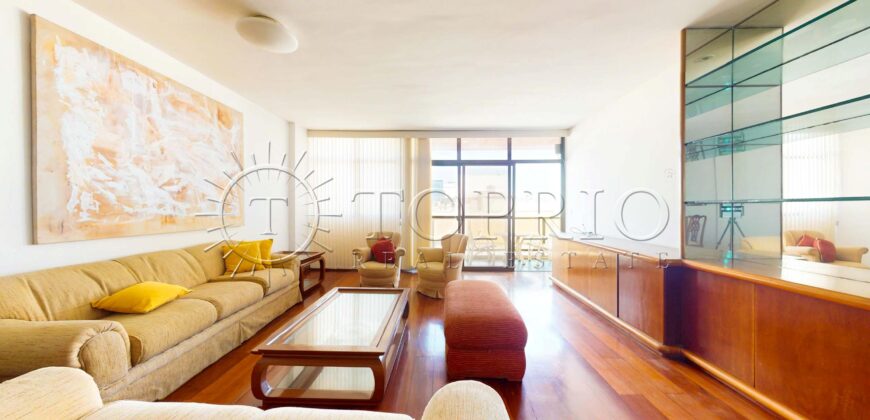 Apartamento de 134 m² em Ipanema – Andar Alto, Vista Mar e Potencial de Personalização