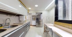 Apartamento Reformado de 231 m² no Leblon