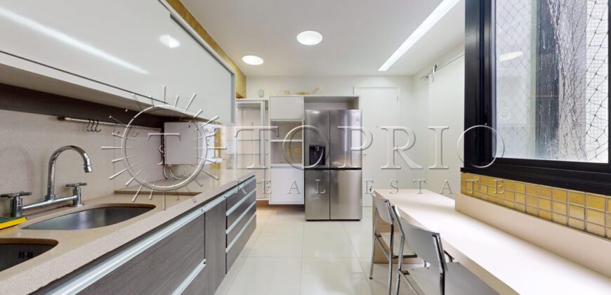 Apartamento Reformado de 231 m² no Leblon