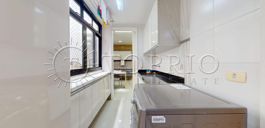 Apartamento Reformado de 231 m² no Leblon