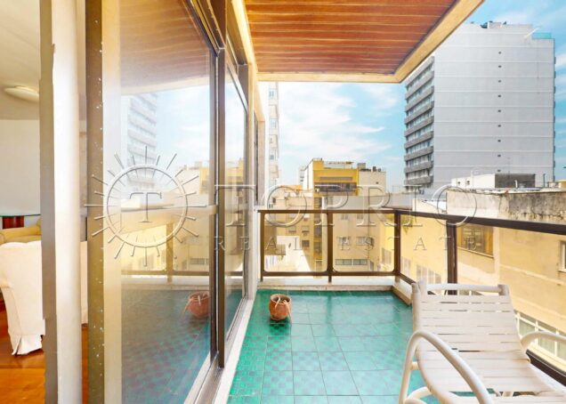 Apartamento de 134 m² em Ipanema – Andar Alto, Vista Mar e Potencial de Personalização