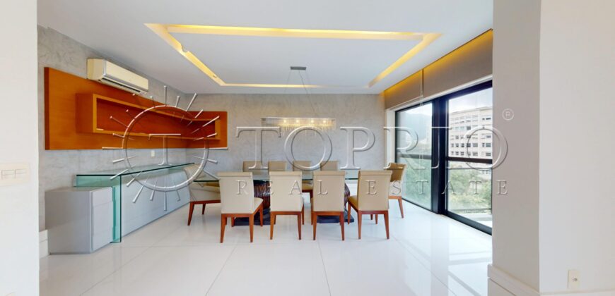 Apartamento Reformado de 231 m² no Leblon