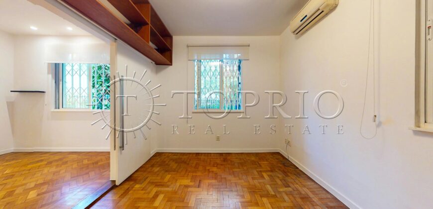 Apartamento de 140 m², silencioso e em rua excelente no Leblon