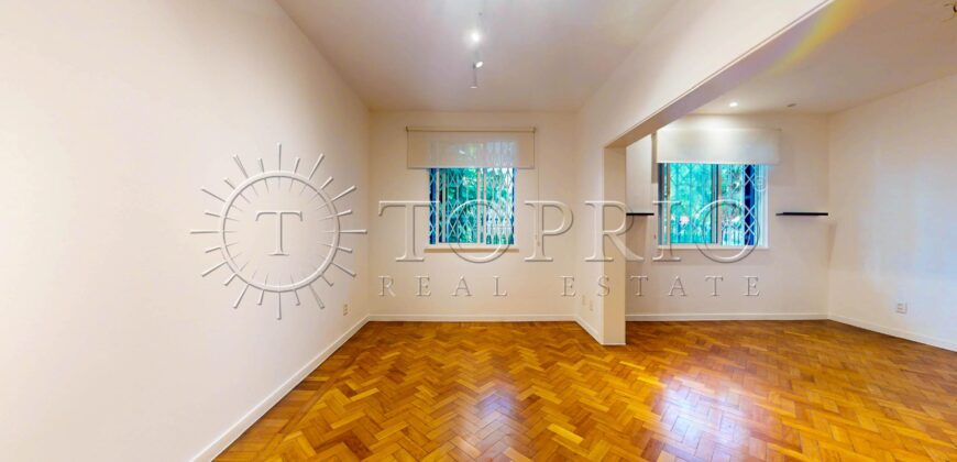 Apartamento de 140 m², silencioso e em rua excelente no Leblon