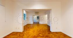 Apartamento de 140 m², silencioso e em rua excelente no Leblon