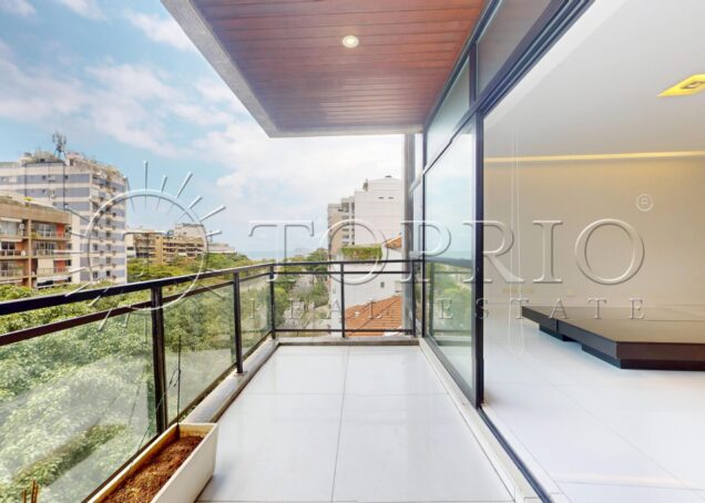 Apartamento Reformado de 231 m² no Leblon