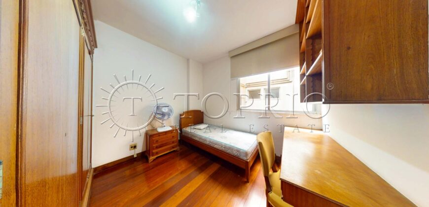 Apartamento de 134 m² em Ipanema – Andar Alto, Vista Mar e Potencial de Personalização