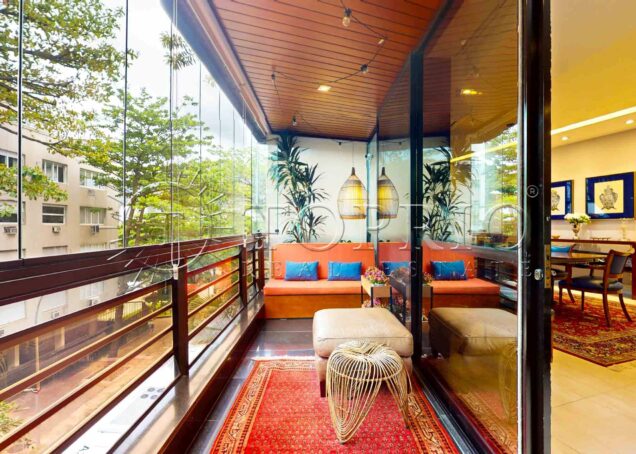 Apartamento Reformado de 146 m² à Venda na Rua Vinícius de Moraes – Ipanema