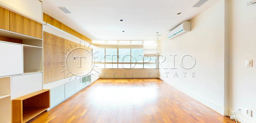 Apartamento de 138 m², localizado na Lagoa Rodrigo de Freitas