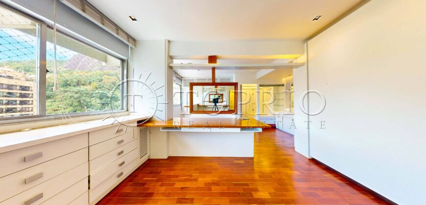 Apartamento de 138 m², localizado na Lagoa Rodrigo de Freitas