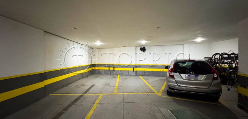 Apartamento Reformado de 146 m² à Venda na Rua Vinícius de Moraes – Ipanema