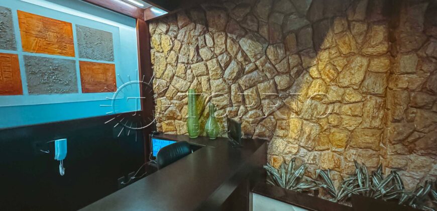 Apartamento Reformado de 146 m² à Venda na Rua Vinícius de Moraes – Ipanema