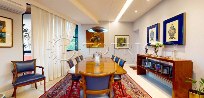 Apartamento Reformado de 146 m² à Venda na Rua Vinícius de Moraes – Ipanema