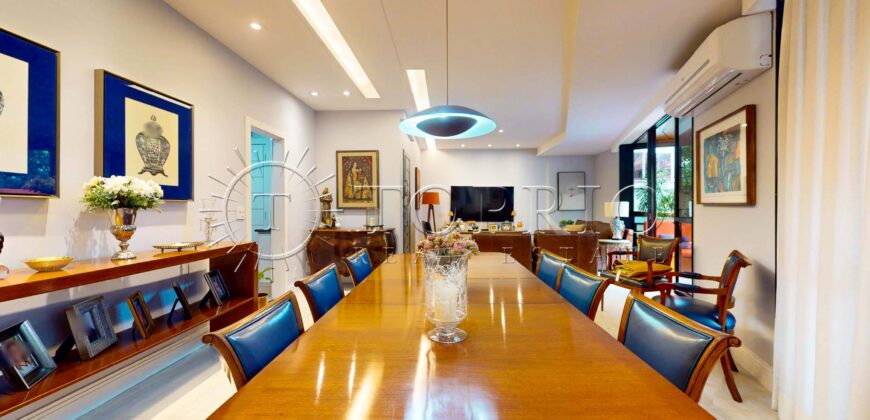 Apartamento Reformado de 146 m² à Venda na Rua Vinícius de Moraes – Ipanema