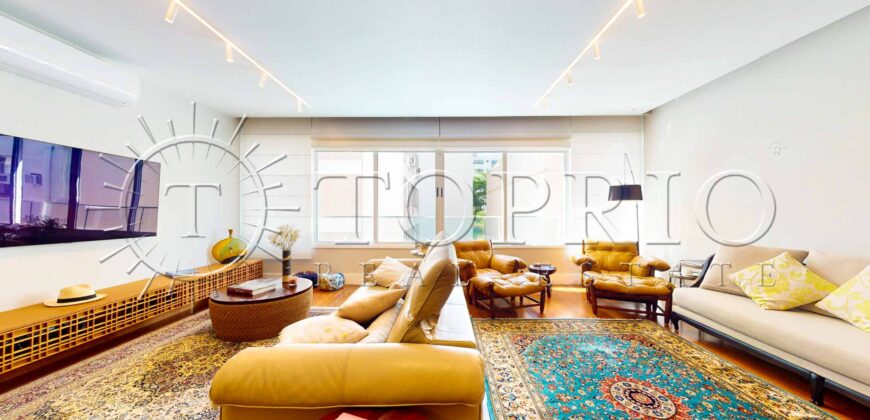 Apartamento de 200 m² reformado na Avenida Delfim Moreira