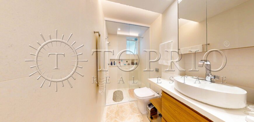 Apartamento de 200 m² reformado na Avenida Delfim Moreira