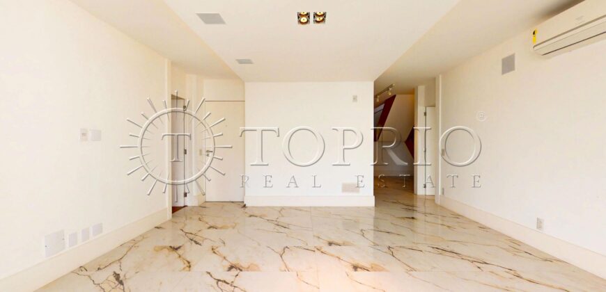 Cobertura Triplex Reformada de 415 m² em Ipanema – Rua Joana Angélica, Sol da Manhã